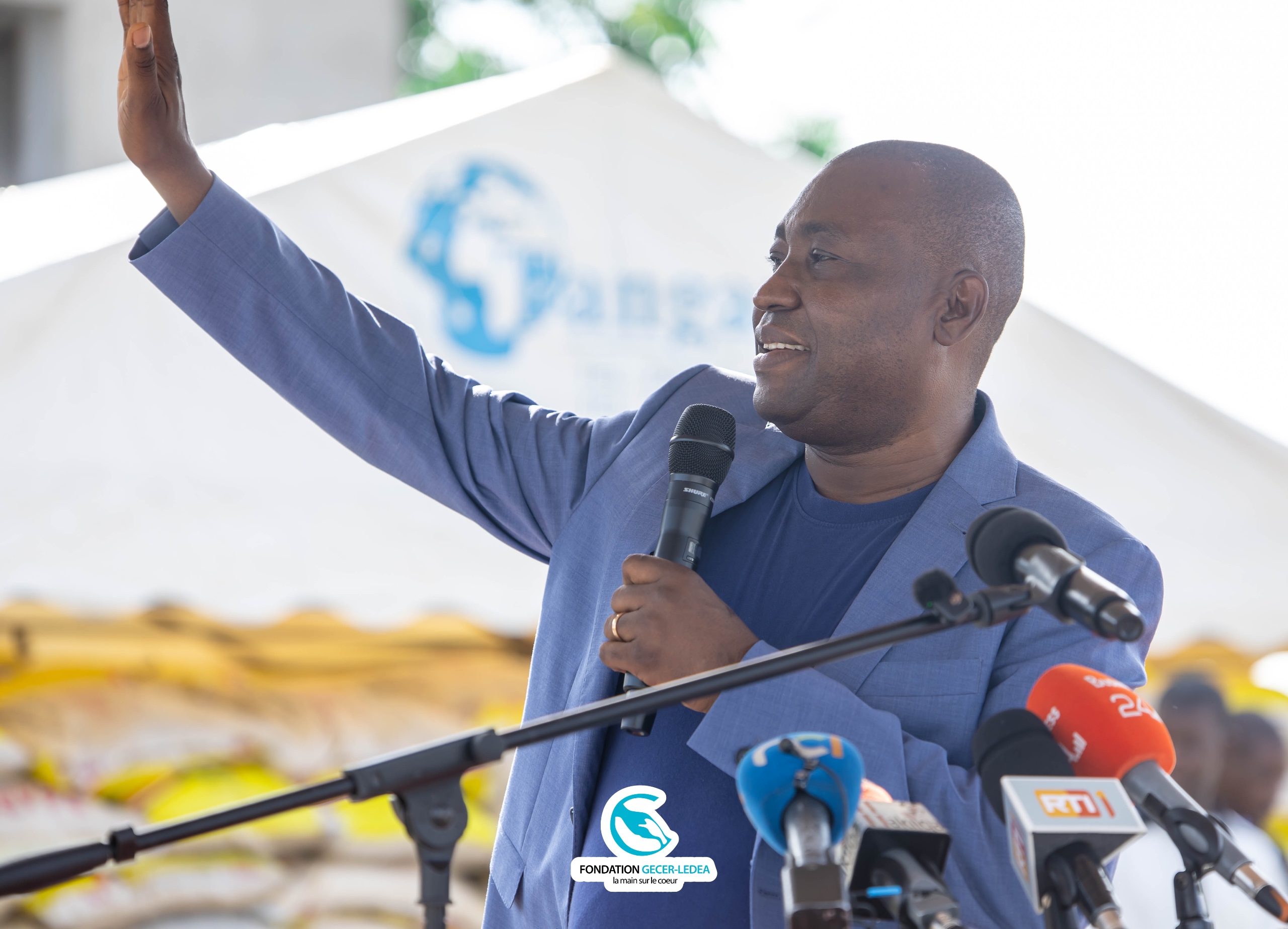 Solidarité : Le Président Salif Ouédraogo offre 4 000 sacs de riz aux populations d’Abobo